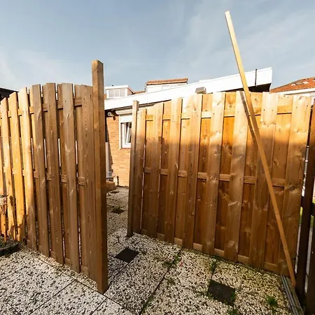 بيت للعطل Tiny House Zaandam, Tranquility And Easy Connection سانداكم