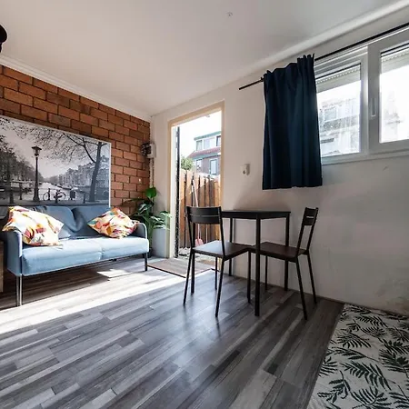 Tiny House Zaandam, Tranquility And Easy Connection سانداكم