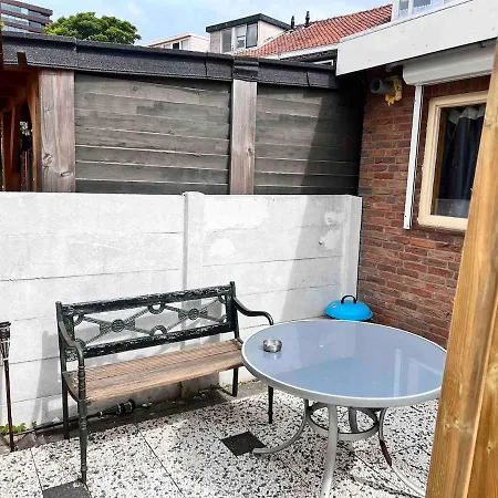 Feriehus Tiny House Zaandam, Tranquility And Easy Connection Zaandam